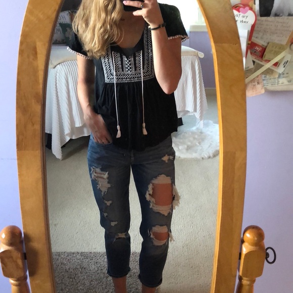 American Eagle Black & White Peasant Top - Picture 5 of 5